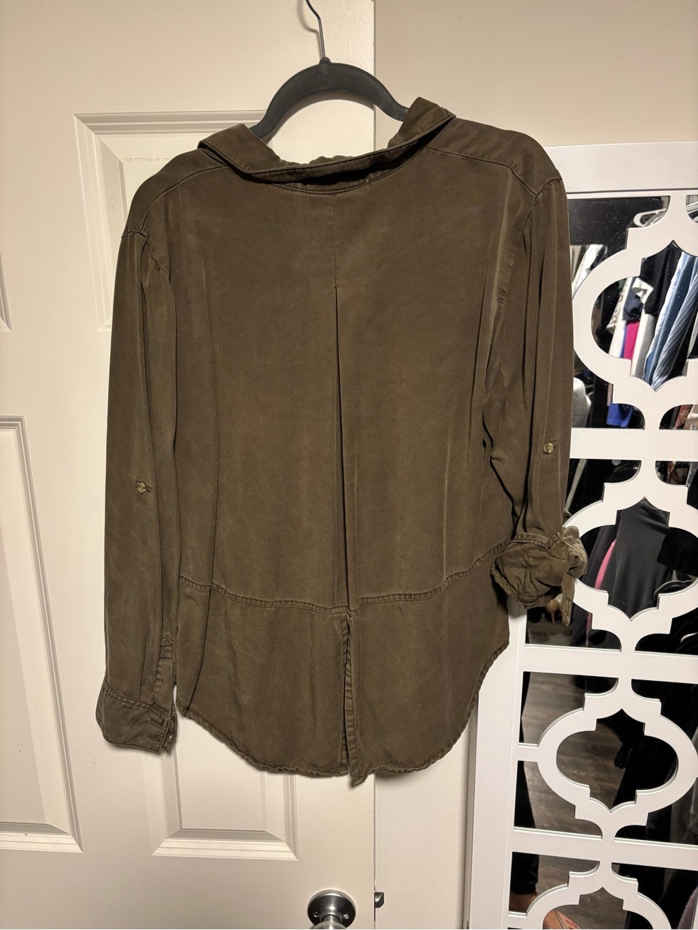 Thread & Supply Olive Green Button-Front Shirt - Picture 5 of 6